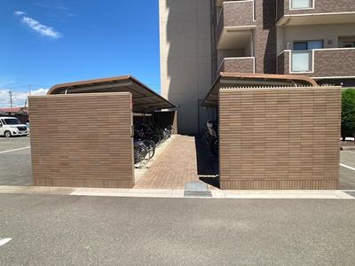 2LDK Apartment in Bright Town Iwata Nakaizumi II | 89.56m² — Image 2, Iwata, Shizuoka