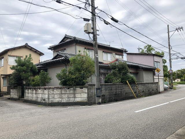 Land with Old House for Sale in Kanazawa, Ishikawa - Thumbnail 2