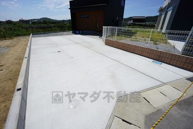 Modern 3LDK house in Tsuyazaki with ocean access - Thumbnail 2