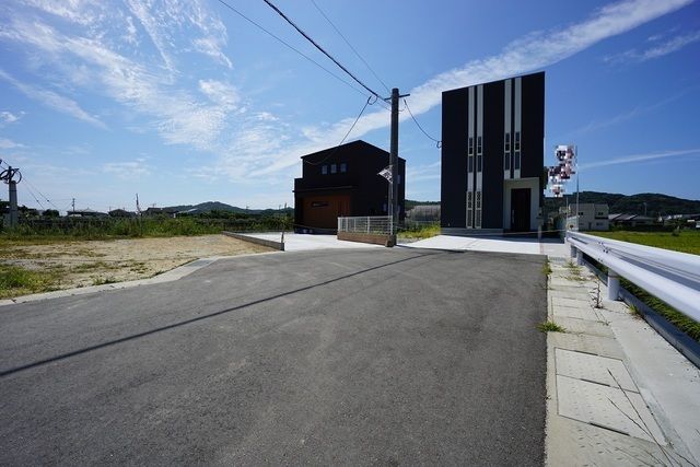 Modern 3LDK house in Tsuyazaki with ocean access - Thumbnail 3