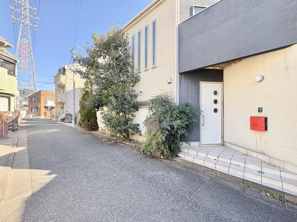 3LDK Detached House in Nerima, Tokyo - 61.94m² - Thumbnail 2
