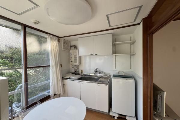 1963 1DK Apartment with Private Hot Spring in Atami - Thumbnail 4
