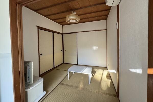 1963 1DK Apartment with Private Hot Spring in Atami - Thumbnail 3