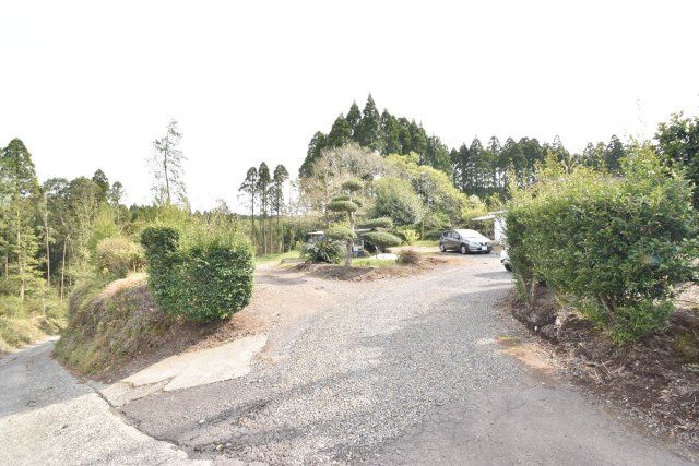 Land for Sale in Kirishima, Kagoshima - 1057 sqm Plot - Thumbnail 3