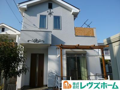 Modern 4LDK House in Isesaki with Solar Panels — Image 1, Isesaki, Gunma