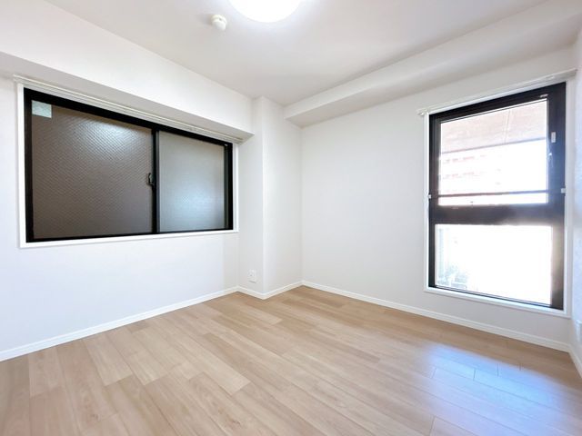 Renovated 2LDK Apartment for Sale Near Jōgawara Station in Toyama - Thumbnail 4