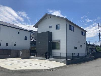 4LDK House in Yoshimi with Solar Panels and Traditional Storage — Image 2, Yoshimi, Saitama