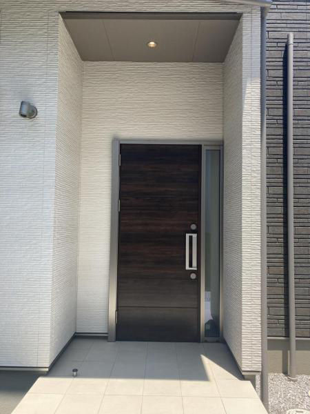 4LDK House in Yoshimi with Solar Panels and Traditional Storage - Thumbnail 4