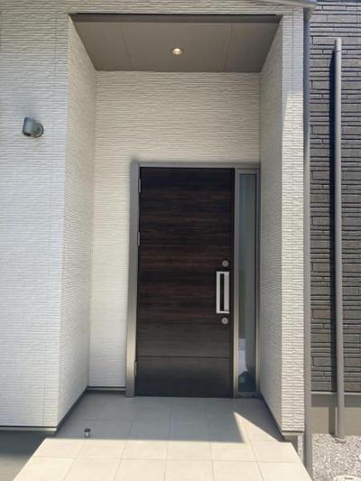 4LDK House in Yoshimi with Solar Panels and Traditional Storage — Image 3, Yoshimi, Saitama