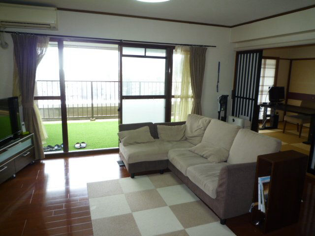 5LDK Apartment with Rooftop Balcony in Kitakyushu - Thumbnail 4
