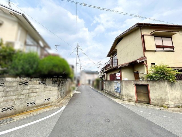 Land for Sale in Yamashina Ward, Kyoto - Corner Lot - Thumbnail 3