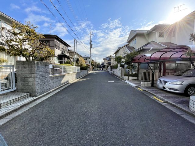 Building-Conditioned Land Plot in Ikoma City, Nara Prefecture - Thumbnail 3