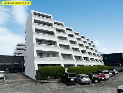 Shimizu Sun Palace 2LDK Apartment with Private Garden in Shizuoka — Image 1, Shimizu, Shizuoka