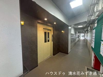 Shimizu Sun Palace 2LDK Apartment with Private Garden in Shizuoka — Image 1, Shimizu, Shizuoka