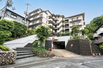Spacious 3LDK Apartment in Ikoma City, Nara — Image 1, Ikoma, Nara