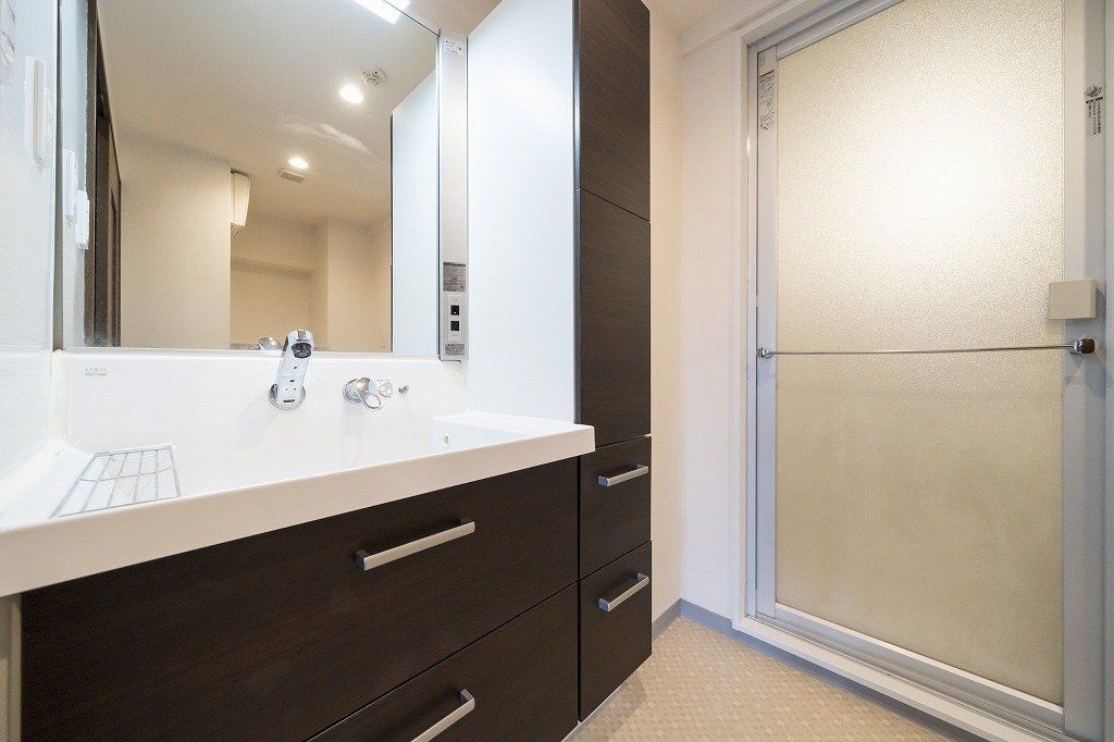 Spacious 3LDK Apartment in Ikoma City, Nara - Thumbnail 2