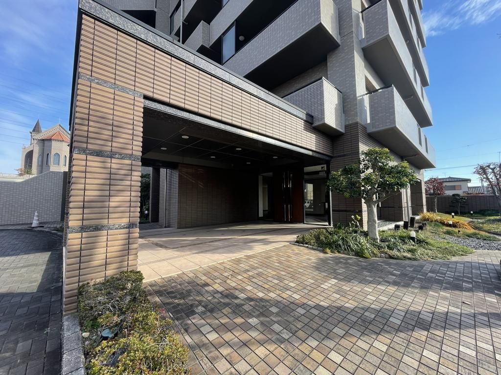 3LDK Apartment for Sale in Ota City, Gunma | Recently Renovated - Thumbnail 2