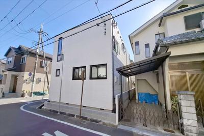 Modern 1SLDK House in Itami with Garage | 135.36㎡ — Image 1, Itami, Hyogo