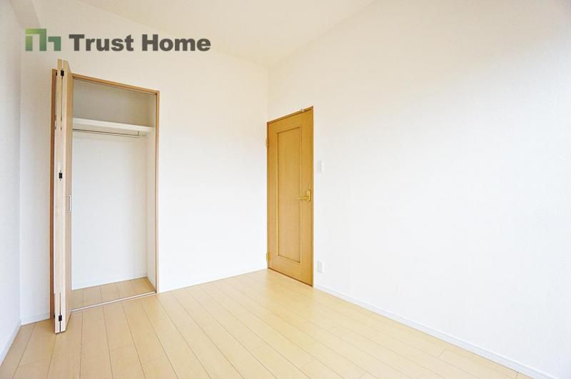 Renovated 3LDK Condo in Kobe Kita-ku Near Kita Suzurandai Station - Thumbnail 2