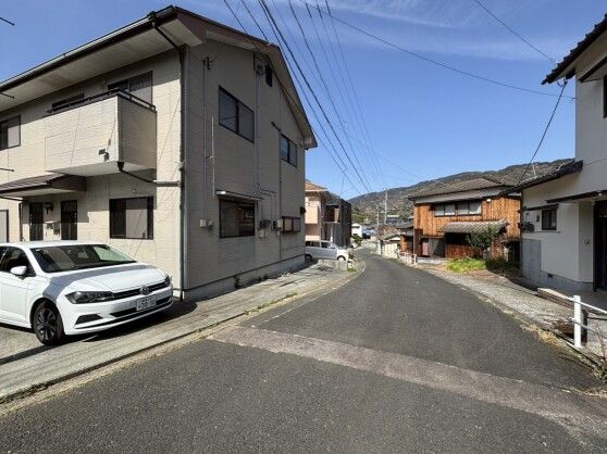 7LDK Two-Family House for Sale in Yawatahama, Ehime - Thumbnail 2