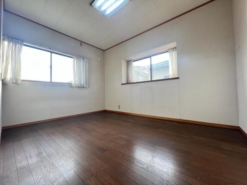 4LDK House for Sale in Munakata, Fukuoka - Thumbnail 3