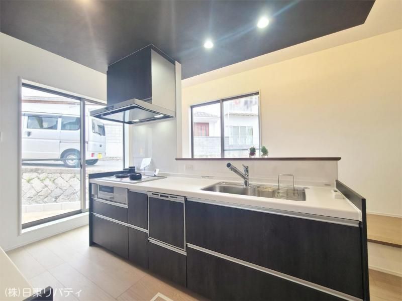 3LDK House in Hiroshima's Asakita Ward with 102.88㎡ Space - Thumbnail 2