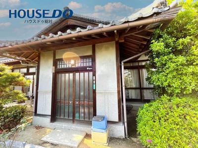 Used detached house Hata, Soja City Hata Elementary School/Soja Junior High School area｜Used detached house in Soja City, 3.1 km from JR Hakubi Line Soja Station (Property number: 0142699-0001094) — Image 1, Soja, Okayama