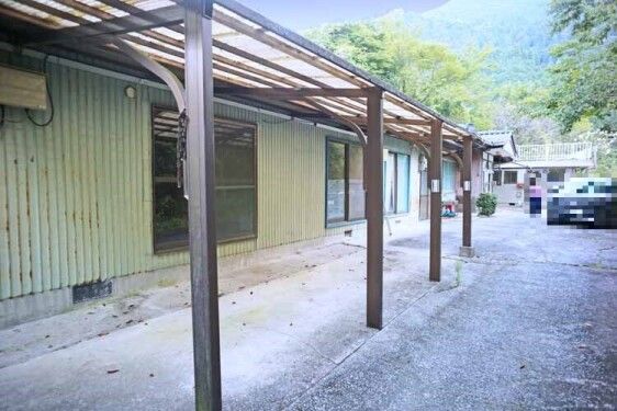 6DK Farmhouse with Land in Miyoshi, Tokushima - Akiya Bank Listing - Thumbnail 2