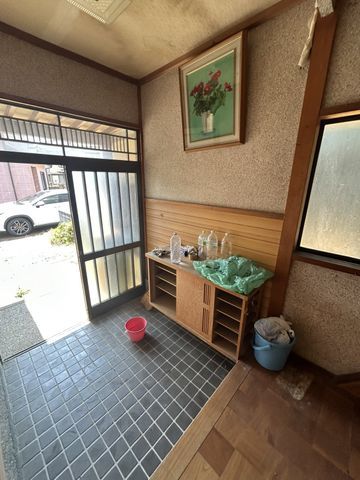 Renovated 2SLDK House in Kanazawa - 81.66 sqm with Parking - Thumbnail 3