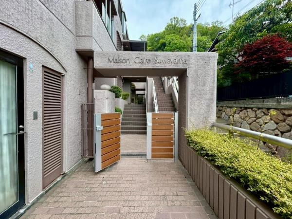 3LDK Apartment in Kobe Central Ward with South-Facing Balcony - Thumbnail 3