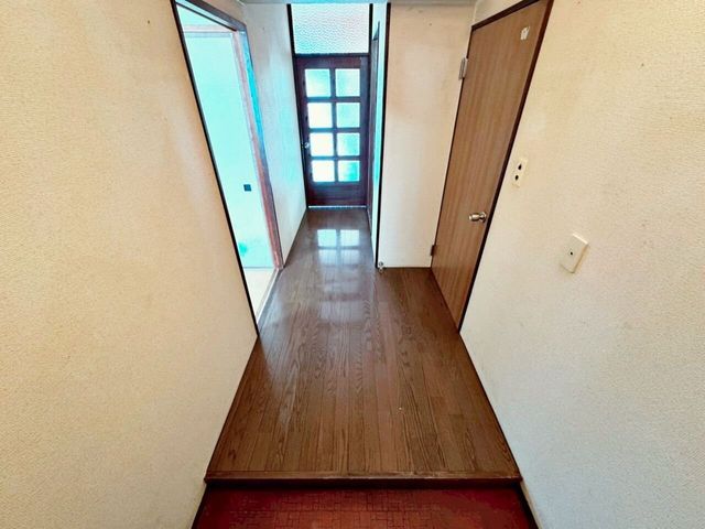 Tomiyoshi Green Heights 2LDK Apartment for Sale Near Station - Image 1