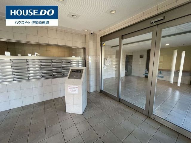 3LDK Apartment for Sale Near Shin-Isesaki Station, Gunma - Thumbnail 2