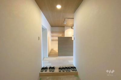 Renovated 2LDK Apartment in Itami City near Koyoike Park — Image 2, Itami, Hyogo