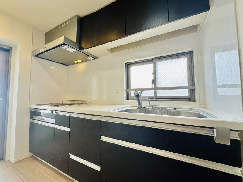 3LDK Apartment for Sale in Chuo-ku, Kumamoto City - Thumbnail 2