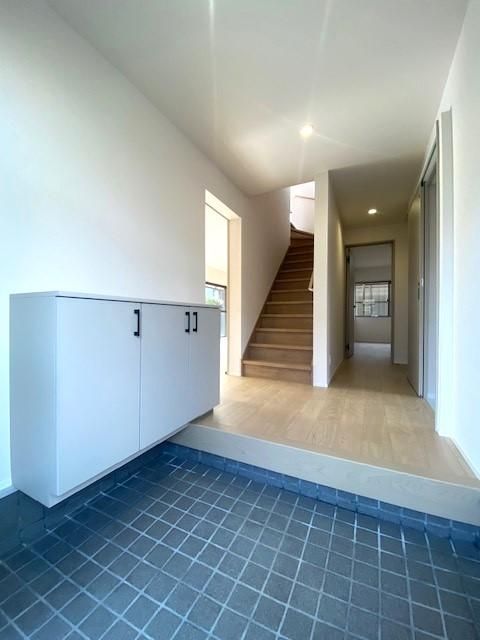 Renovated 3LDK House with 6 Parking Spaces in Mihara, Hiroshima - Thumbnail 3