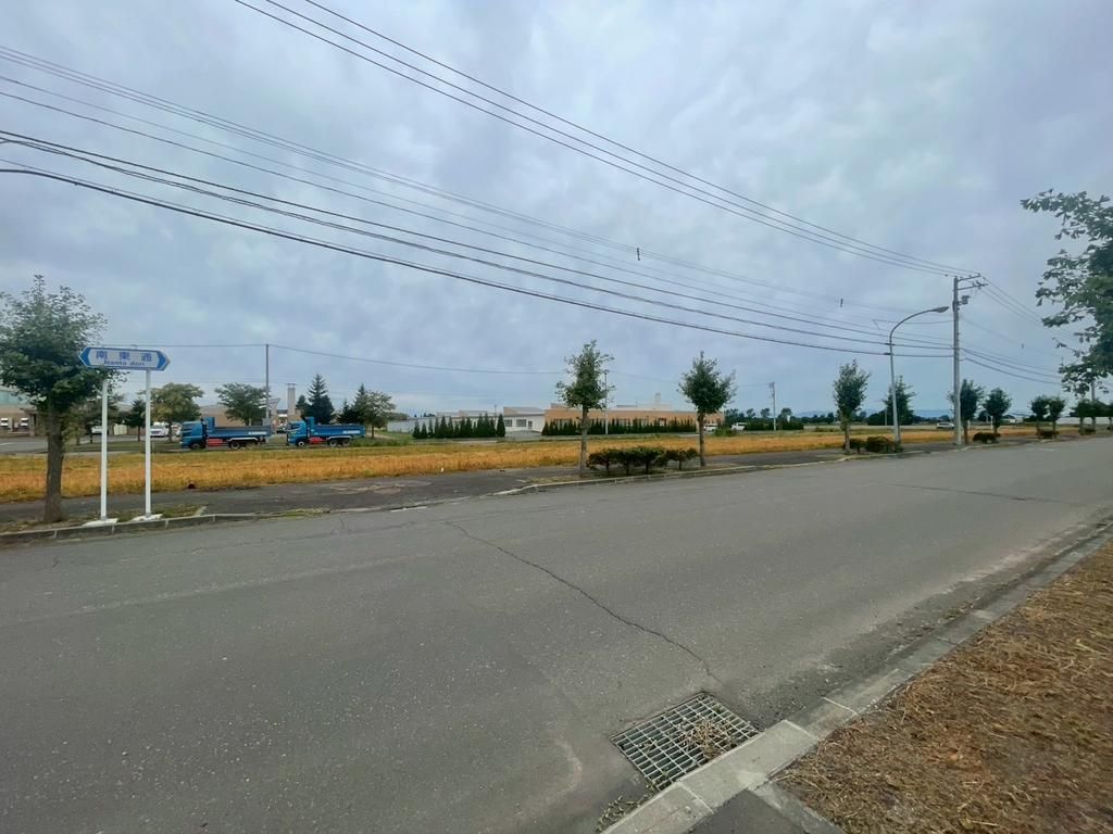 Large 9,496 sqm Land Plot for Sale in Naganuma, Hokkaido - Thumbnail 2