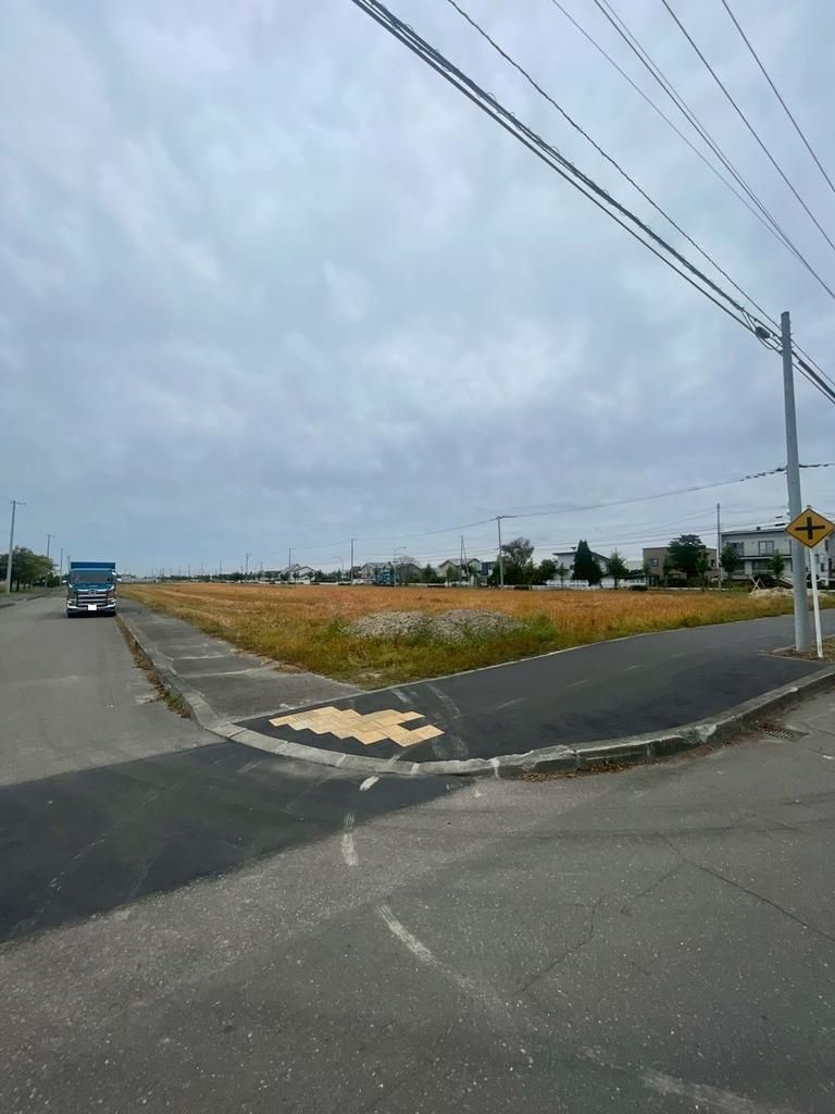 Large 9,496 sqm Land Plot for Sale in Naganuma, Hokkaido - Thumbnail 3