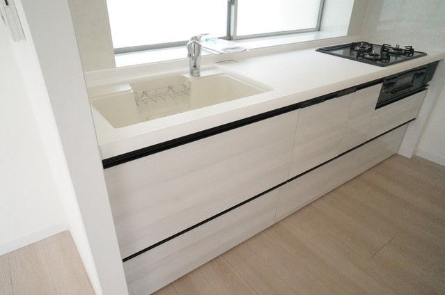 Yuasahome Omiya 3LDK apartment with south-facing balcony - Thumbnail 3