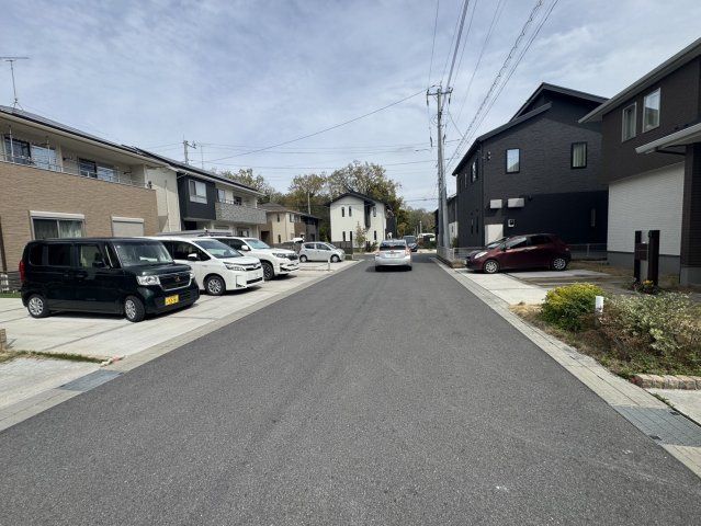 4SLDK Detached House for Sale in Tochigi City, 8 Min Walk to Station - Thumbnail 3