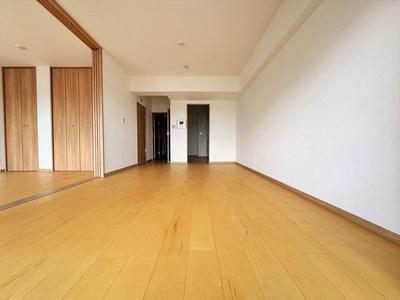 3SLDK Apartment in Koshigaya | Renovated Family Home — Image 3, Koshigaya, Saitama
