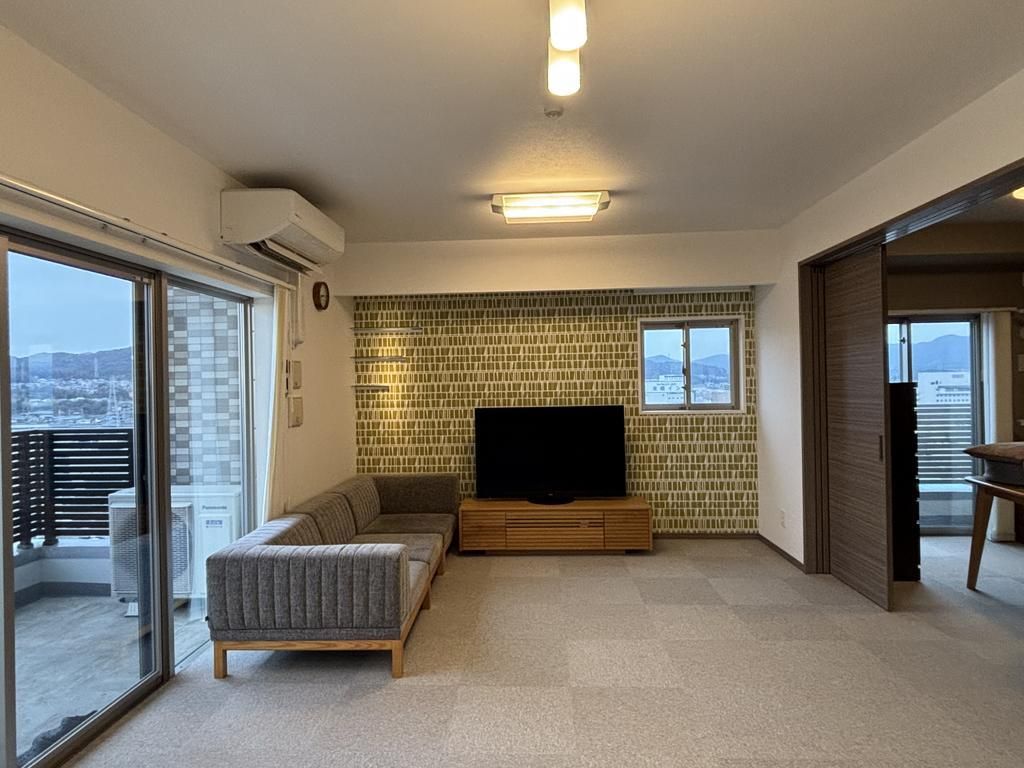 Grand Palace Shin-Yamaguchi 15F 3LDK Pet-Friendly Condo - Thumbnail 2