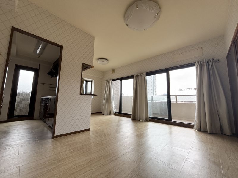 2LDK Apartment for Sale in Ichinomiya, Aichi - 72.32 sqm | Akiya Japan