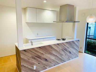 Renovated House in Shimosuwa with Lake Suwa Views — Image 3, Shimosuwa, Nagano