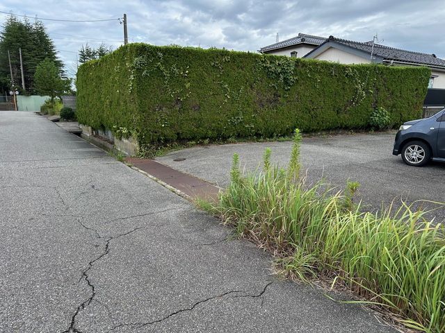 91 Tsubo Land for Sale in Takaoka, Toyama - Flexible Development - Thumbnail 2