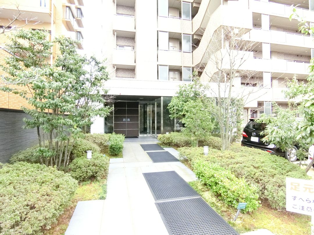 3LDK Renovated Apartment for Sale near Nishibetsuin Station, Fukui - Thumbnail 2