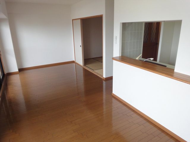 3LDK Apartment for Sale in Tokushima City, Tokushima - Thumbnail 3