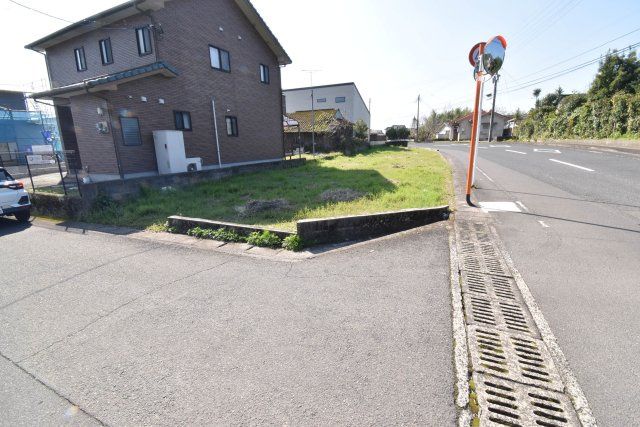 Level Building Lot for Sale in Kirishima, Kagoshima - Thumbnail 2
