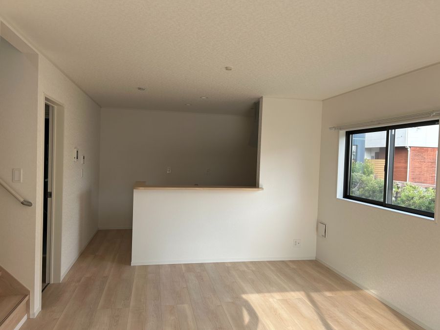 Modern 3LDK House for Sale in Miyazaki City, Miyazaki Prefecture - Thumbnail 4