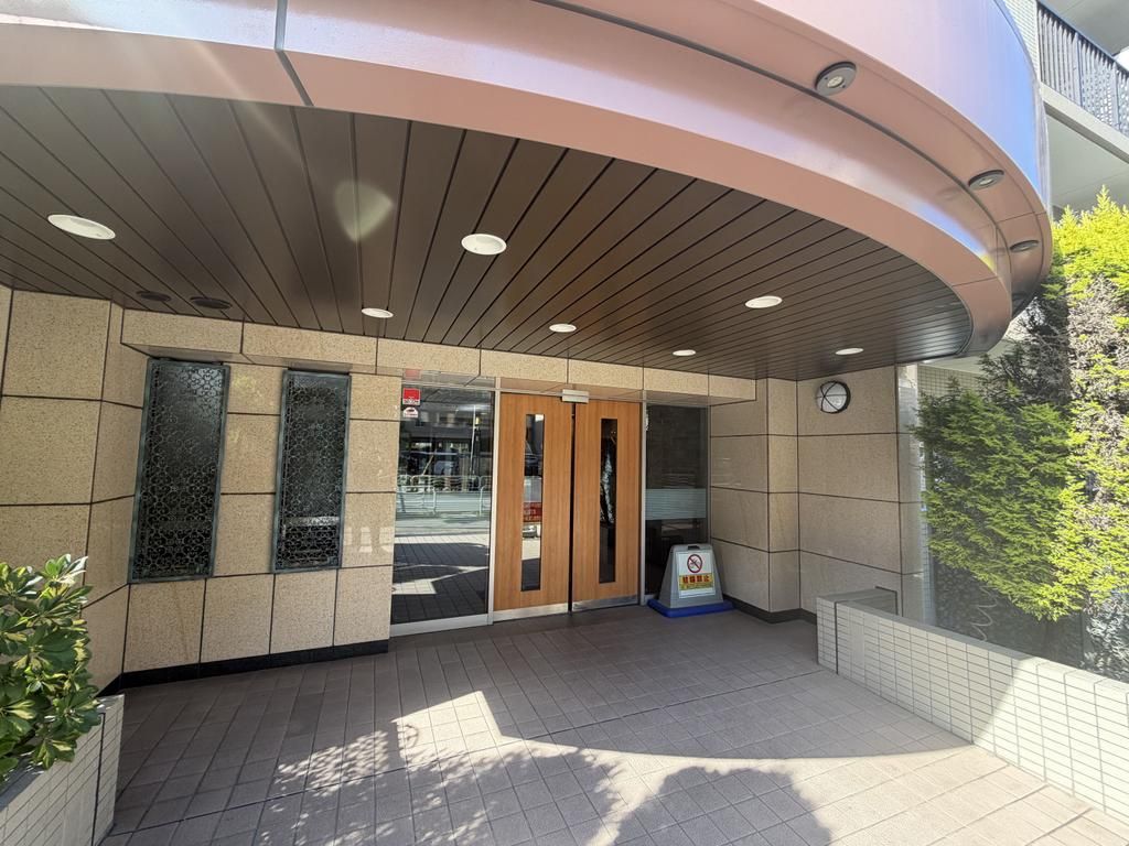 Renovated 2LDK Apartment in Koto City, Tokyo for Sale - Thumbnail 4