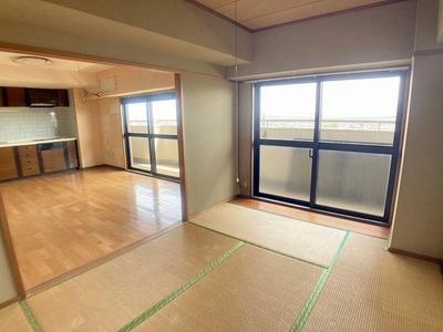 Grandios Yonago 9F 3LDK Apartment for Sale with Mt. Daisen View — Image 22, Yonago, Tottori